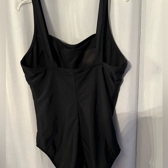 One-piece Speedo Bathing Suit - Picture 4 of 7